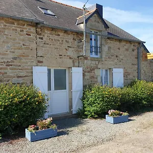 Charming Traditional 2-bed Near Hébergement de vacances